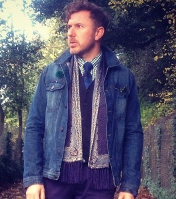 Craig, "ThatDapperChap," wearing a Tootal silk scarf with tie.