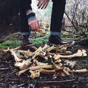 Bone collecting for men's clothing