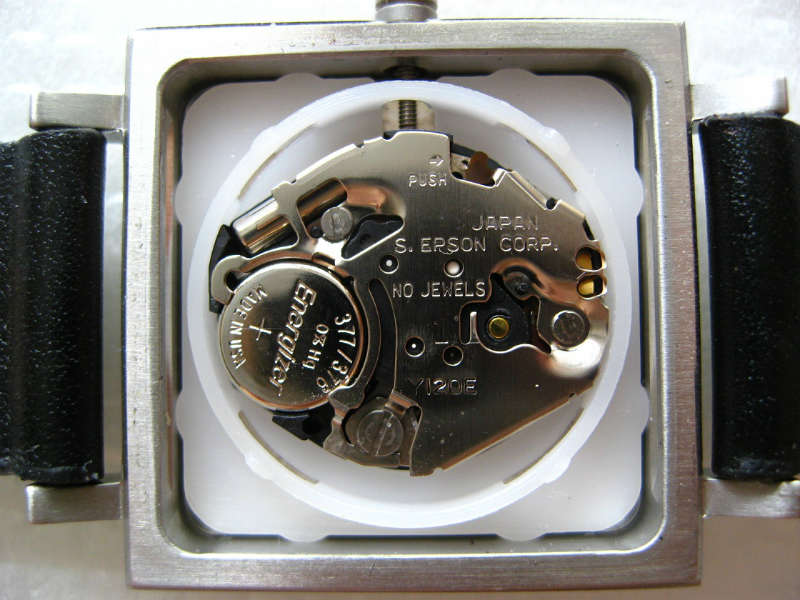 Inside working of a quartz watch