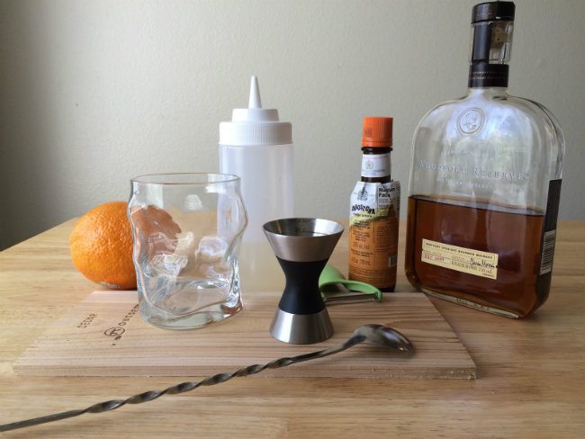 Ingredients for making the drink Old Fashioned