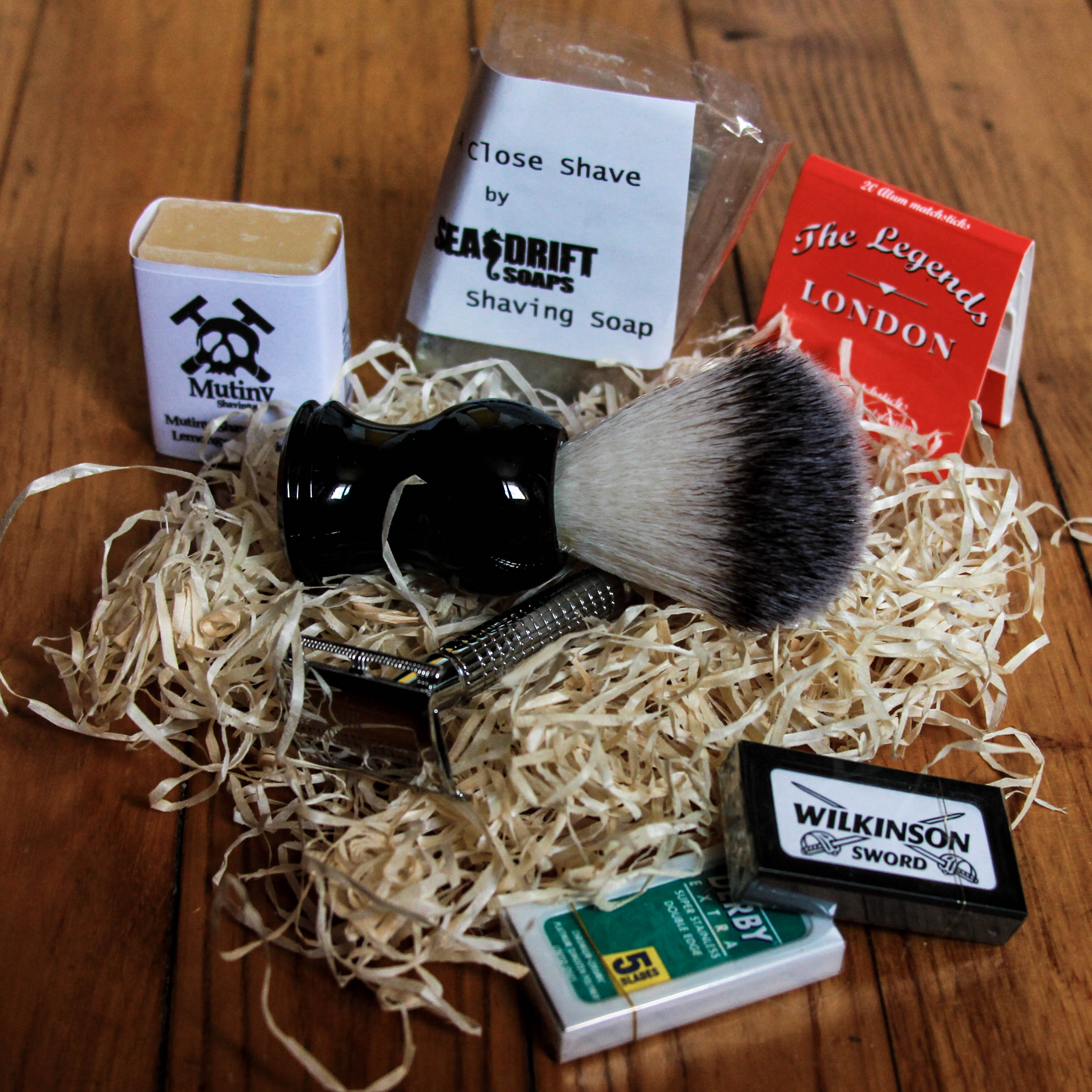 Bespoke Unit - The Personal Barber - First month contents