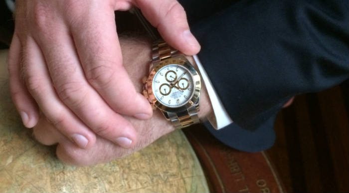 Man starting Rolex Daytona Chronograph Pusher