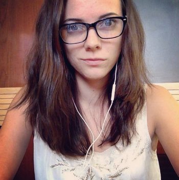 Emily Anne Professional Glasses Stylist