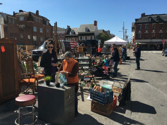 Buying And Selling At Philly Flea Market