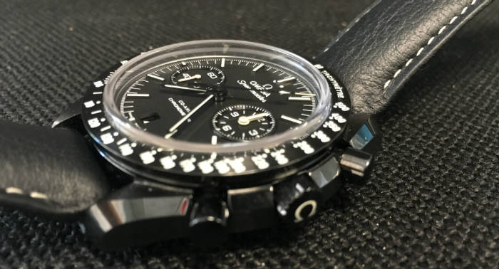 Faceted Ceramic Case Side On Watch