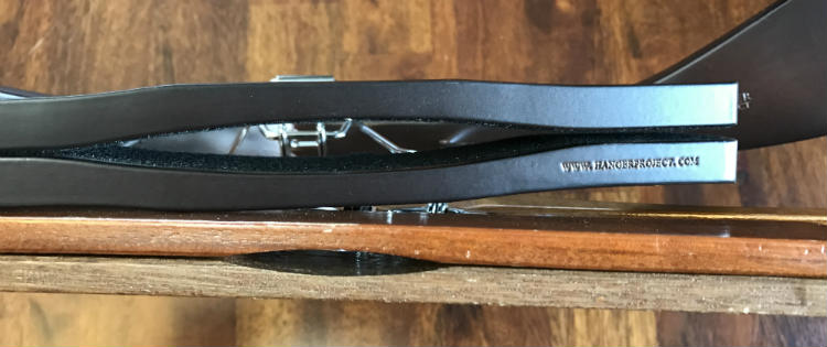 Larger slot for trousers seams