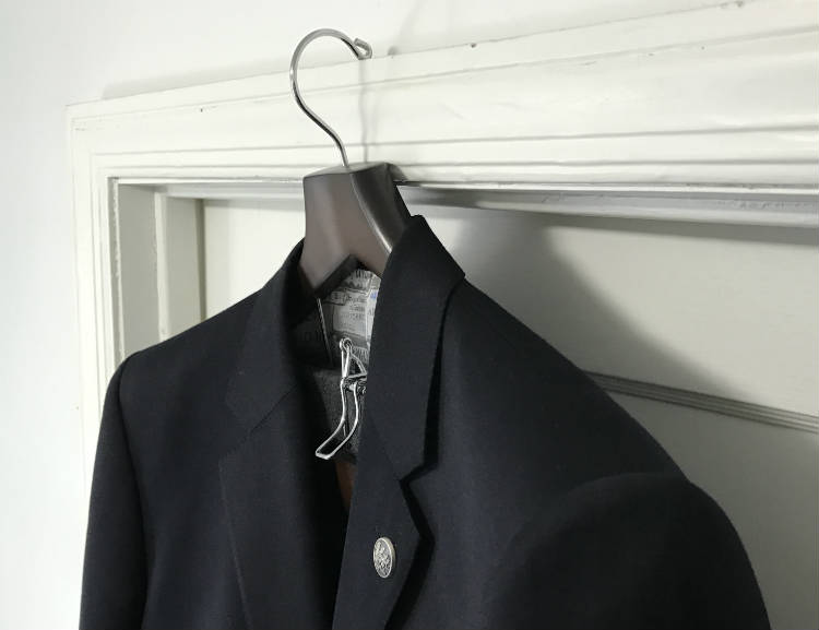 Optimal size hanger for XL Navy Blue Blazer
