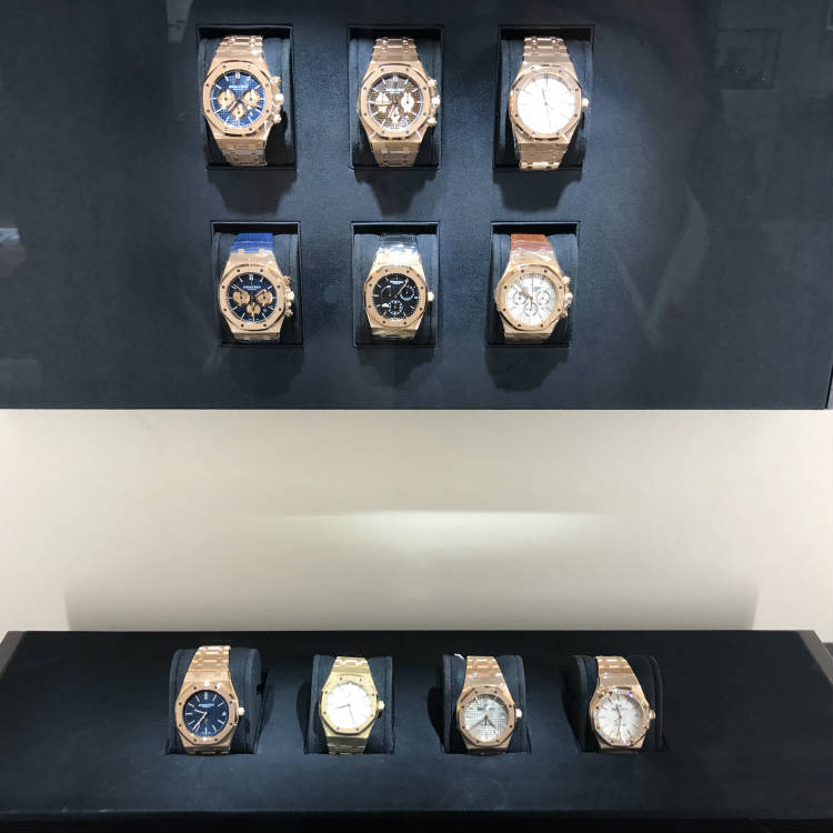 Audemars Piguet chronographs in gold