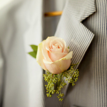 Seersucker-Suit-With-Boutonniere