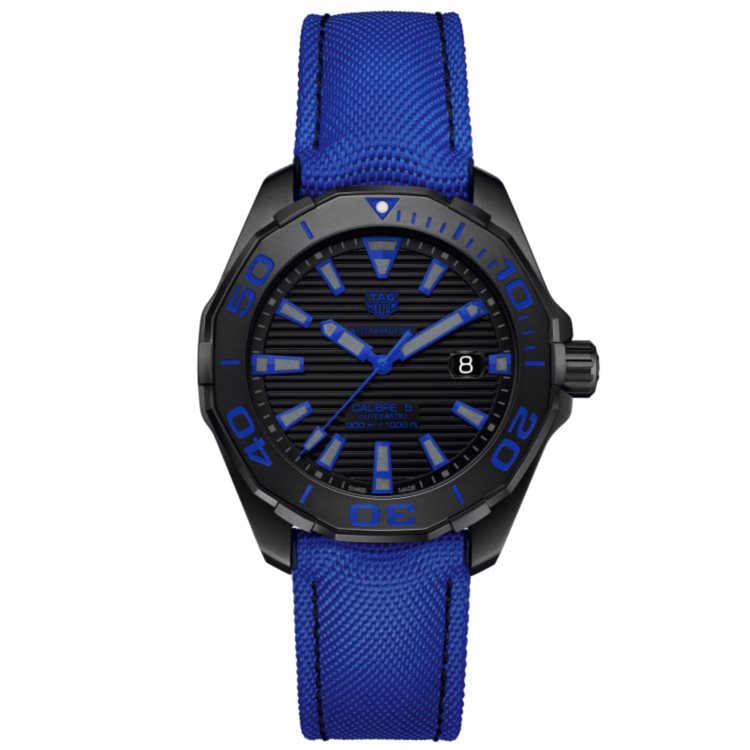 TAG Heuer Aquaracer Diving Watch With Luminscent Markers