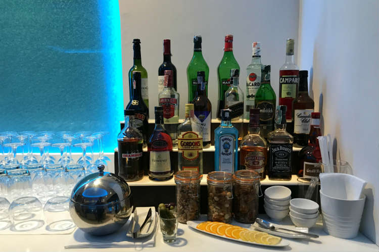 Alcohol At Priority Pass Airport Lounge