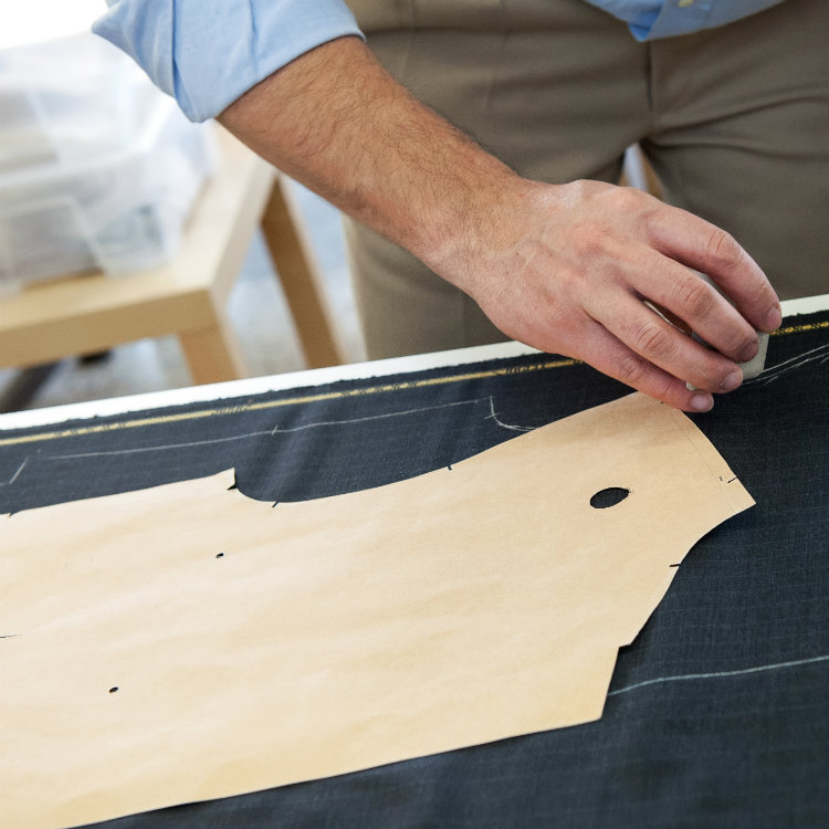 Cutter-Working-With-Pattern