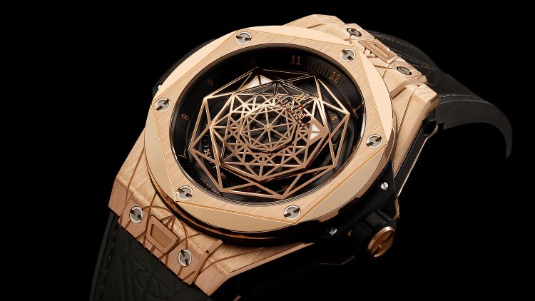 Hublot Big Bang Sang Bleu King Gold Watch