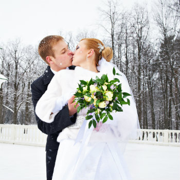 Newlyweds-Kissing-Outside-Church