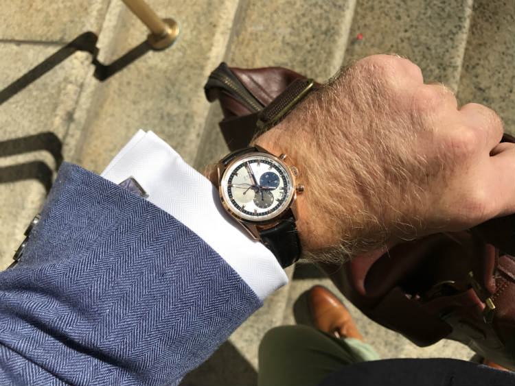 Reading time on Gold Zenith El Primero