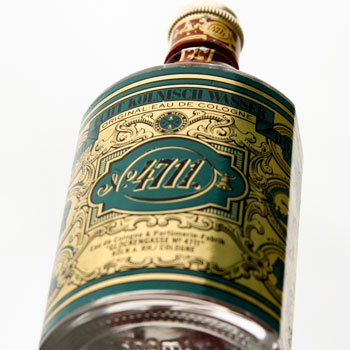 Maurer & Wirtz 4711 Bottles Sky Background