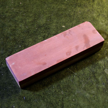 whetstone-for-honing-straight-razors