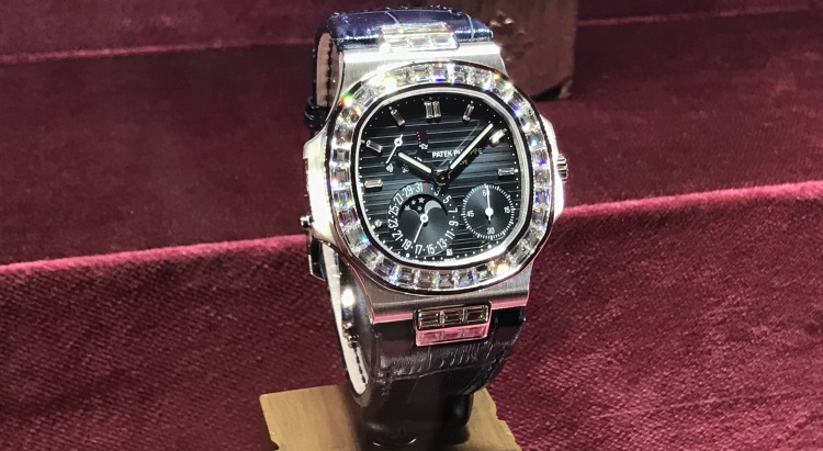 Patek Philippe Nautilus Date Moon Phases