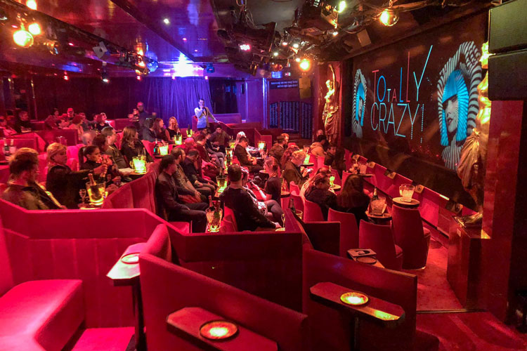 Crazy Horse Paris Seating Arrangements