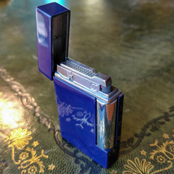 ST Dupont Ligne 8 Blue Lighter