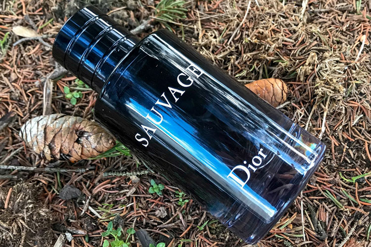 Dior Sauvage Bottle In Grass