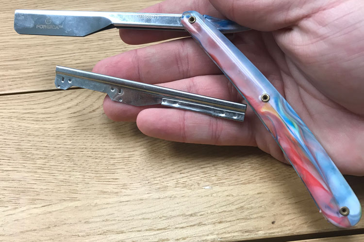 Forgica-Shavette-&-Insert-Slide