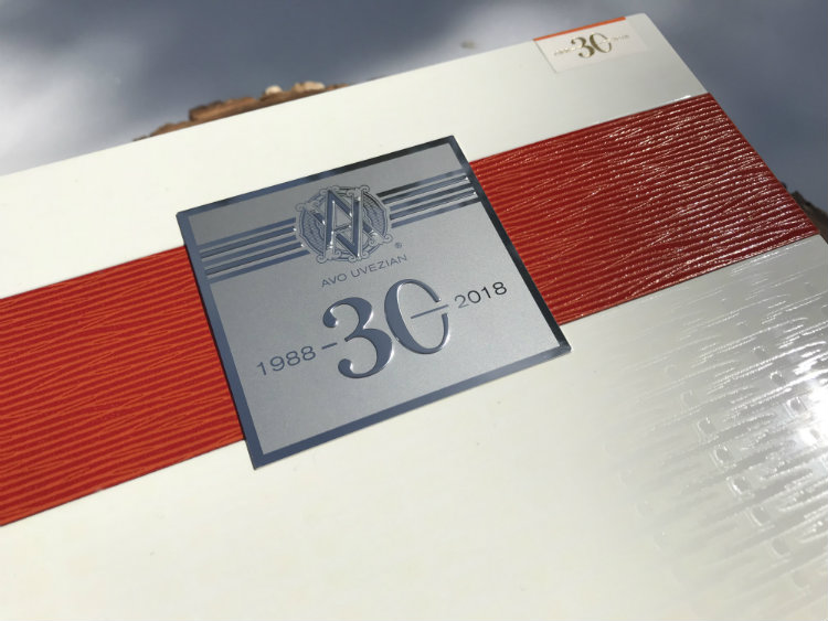 Mock linen and panama hat texture on cigar box