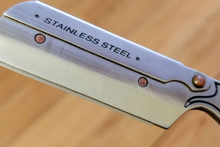 Parker-RS1-Stainless-Steel-Shavette-Blade-Close-Up