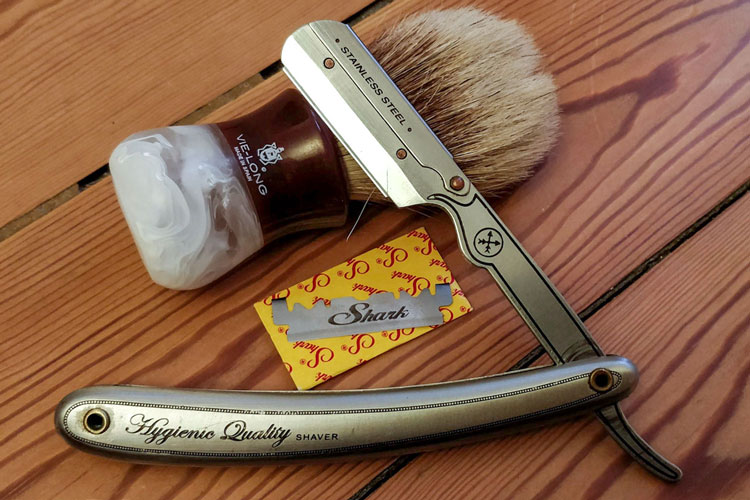 Parker-RS1-Stainless-Steel-Shavette-&-Vie-Long-brush