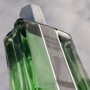 Pour Un Homme de Caron Cologne Sky Background