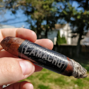 Camacho Coyolar Perfecto First Third Notes