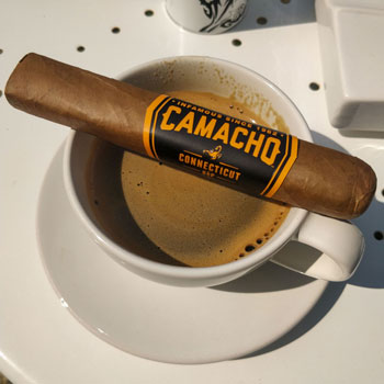 Camacho Connecticut Robusto Box Pressed & Espresso