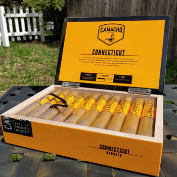 Camacho Connecticut Robusto Box
