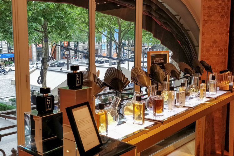 Guerlain Champs Elysées Store Window
