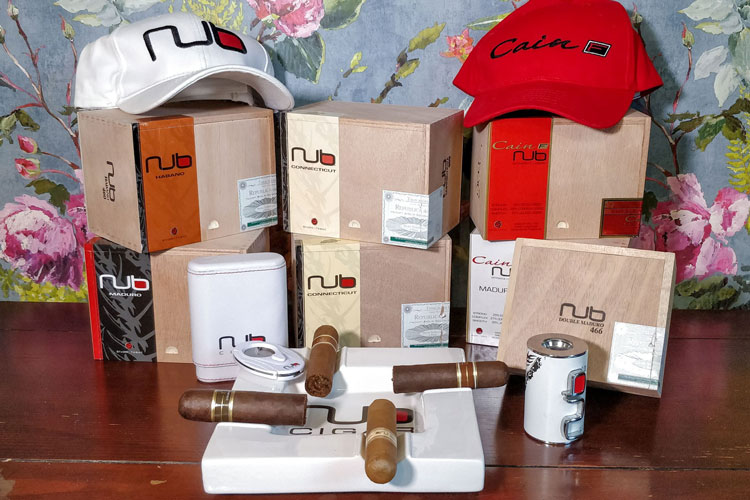 Nub Cigar Boxes & Marchandising