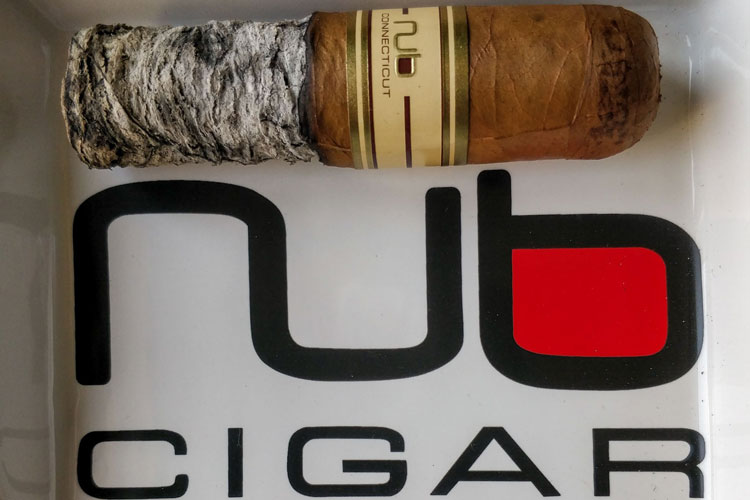 Nub Connecticut Cigar With Logo