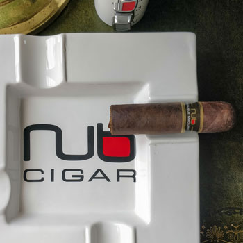 Nub Double Maduro Cigar In Branded Ash Tray