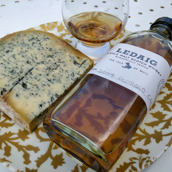 Ledaig 18 Year Old Oloroso Whisky With Gex Blue