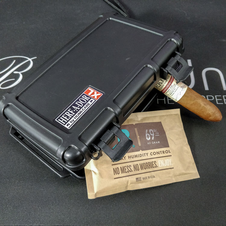 Herf-A-Dor Travel Humidor