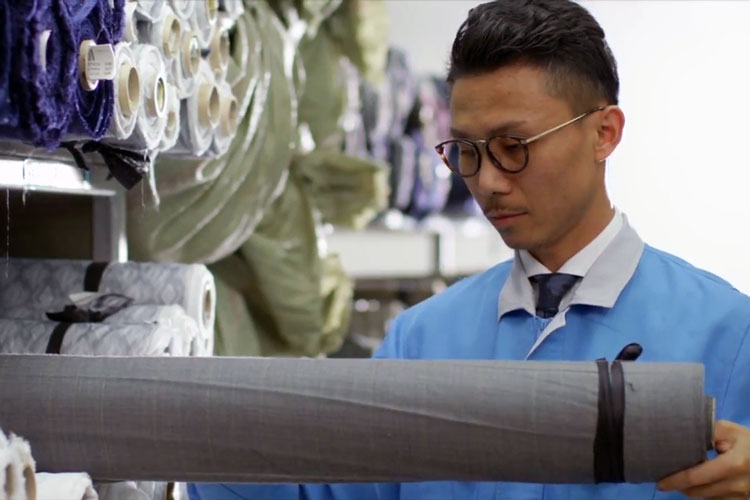 Indochino Tailor Choosing Fabric