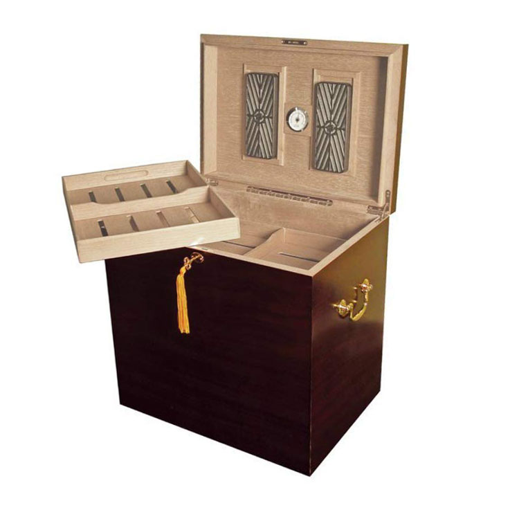 Medeci Cigar Footlocker