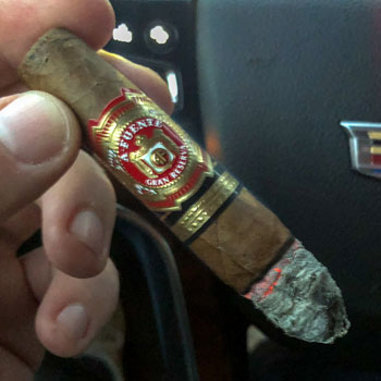 Arturo Fuente Hemingway Short Story Cigar First Third