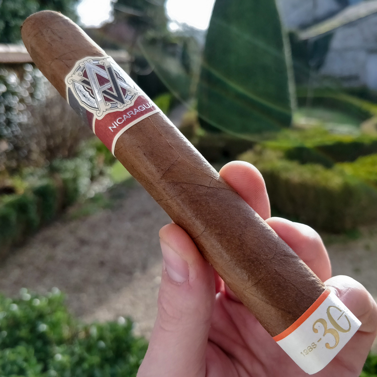 Avo Syncro Nicaragua 30th Anniversary Unlit In Hand