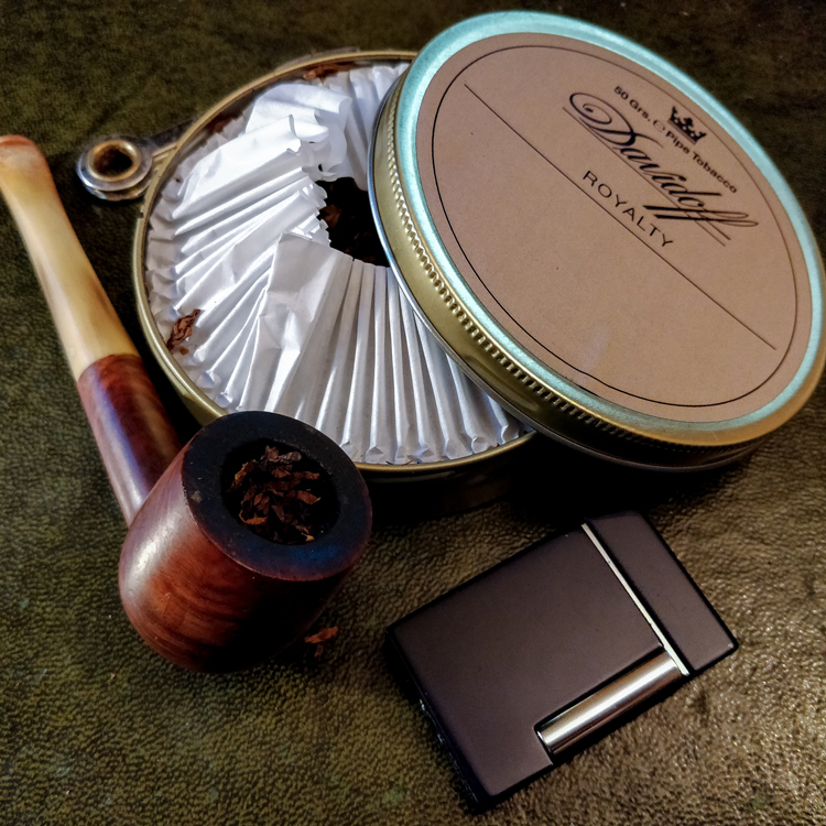 Davidoff Royalty Mixture Pipe Tobacco & Accessories