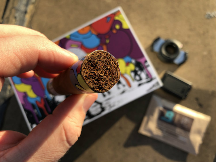 Foot tobacco of Back2Back Connecticut Cigar