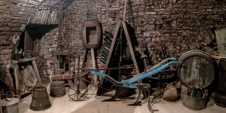 Gallimard Champagne Old Cellar Tools