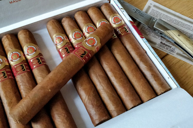 Ramon Allones Superiores Cigar Out Of Box