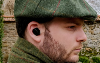 xFyro xS2 earbuds in ear