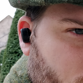 xFyro xS2 earbuds in ear front
