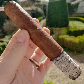 Cain Daytona Cigar Long Ash